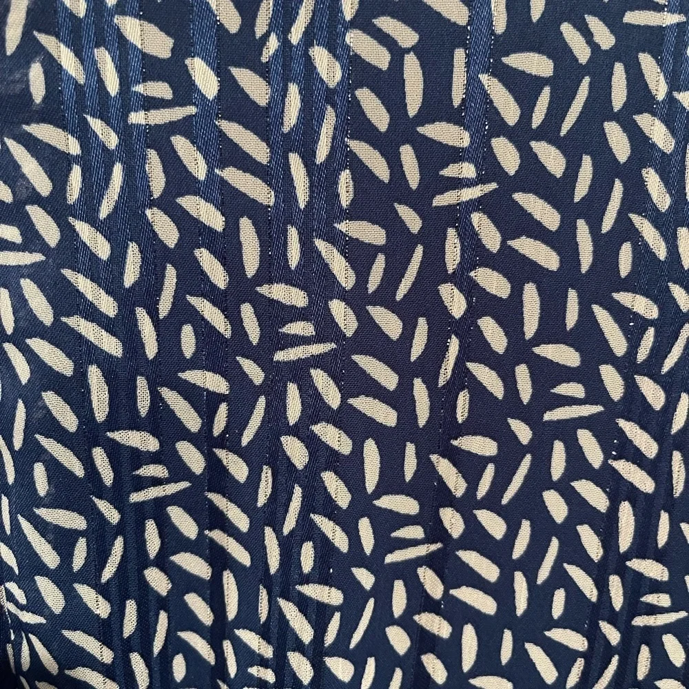 DKNY Blue and White Ruffled Puff Sleeve Sundress Size 6 - Picture 6 of 8